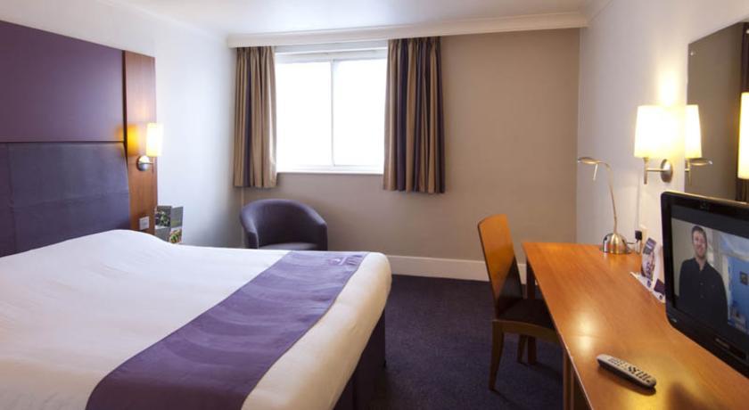 Premier Inn Glasgow - Bellshill Мотеруэлл Экстерьер фото