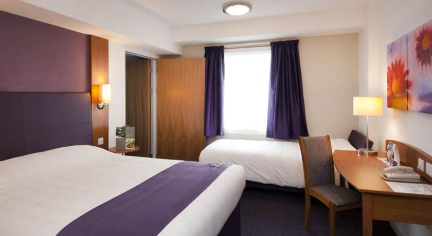 Premier Inn Glasgow - Bellshill Мотеруэлл Номер фото