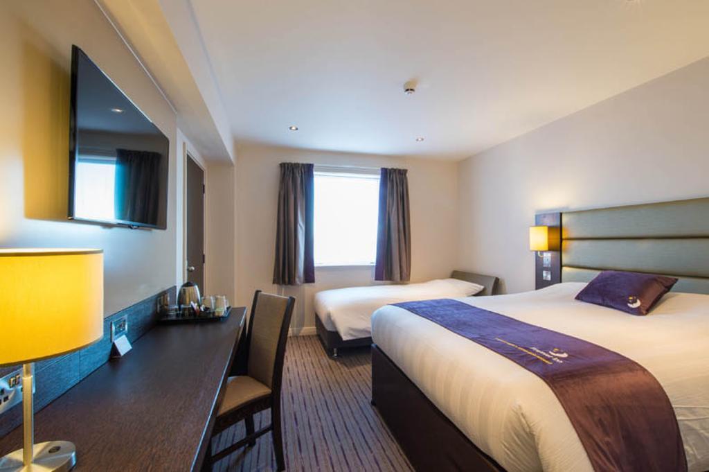 Premier Inn Glasgow - Bellshill Мотеруэлл Номер фото