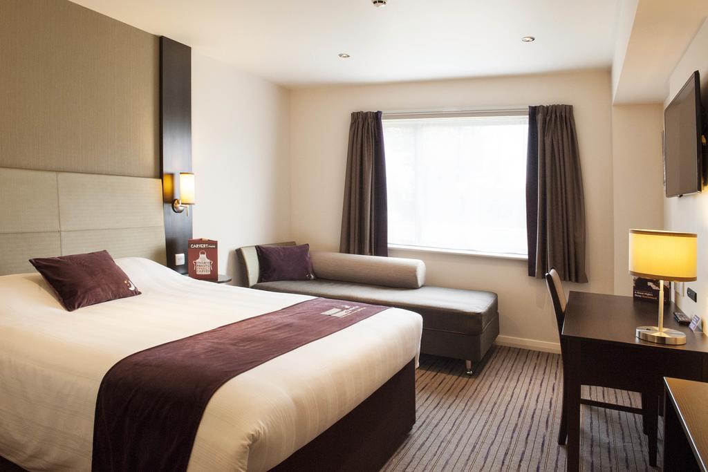 Premier Inn Glasgow - Bellshill Мотеруэлл Номер фото